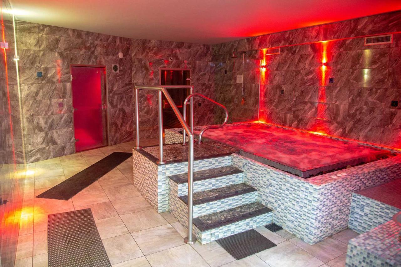 באונס-און-ווינדרמיר Glenville House - Adults Only - Incl Free Off-Site Health Club With Swimming Pool, Hot Tub, Sauna & Steam Room מראה חיצוני תמונה